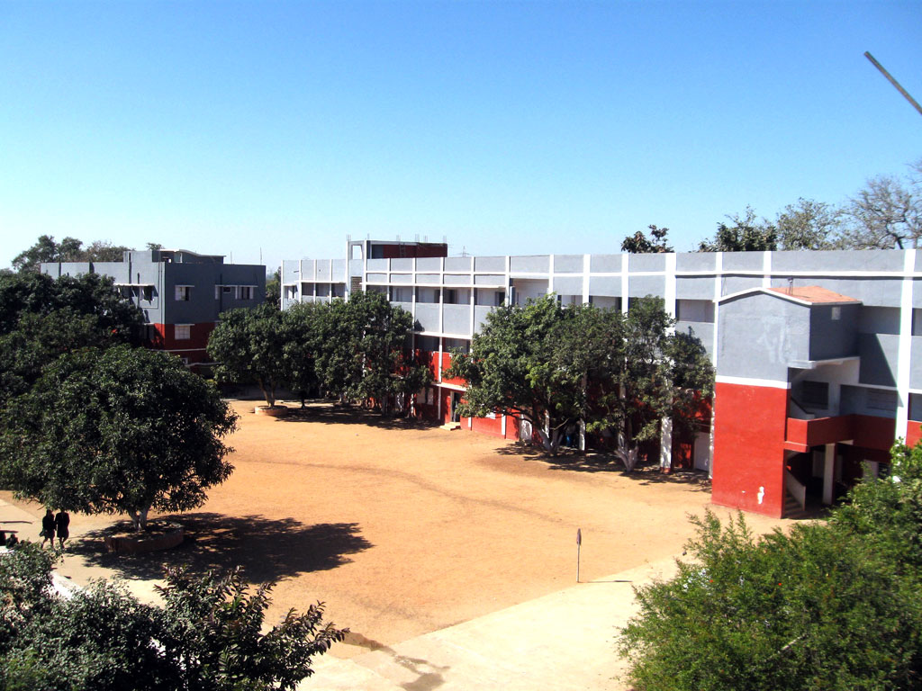 CAMBRIDGE SCHOOL