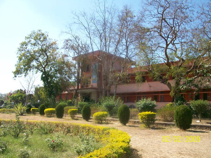 DEMONSTRATION SCHOOL