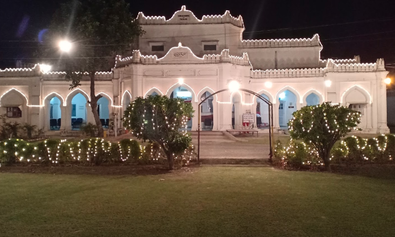 Ahmadi School