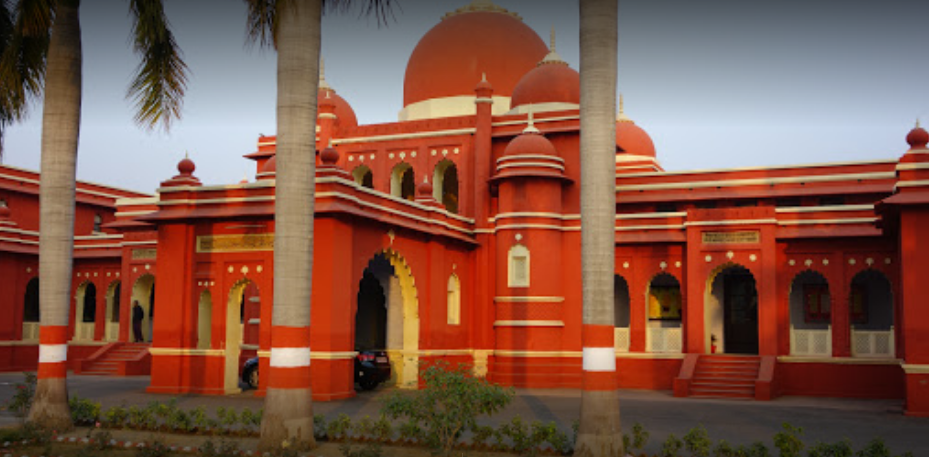 Colvin Taluqdar's College