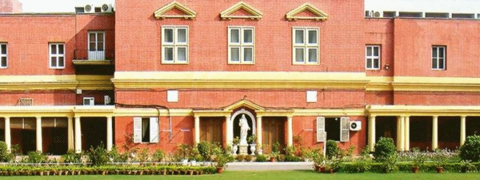 Convent Of Jesus And Mary