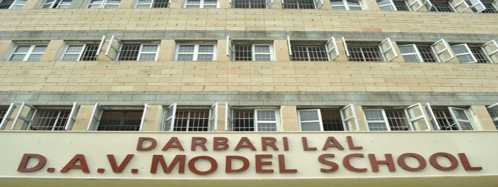 Darbari Lal D A V Model School