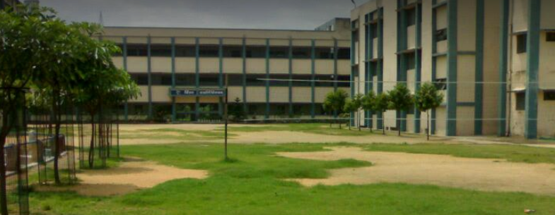 De Nobili School