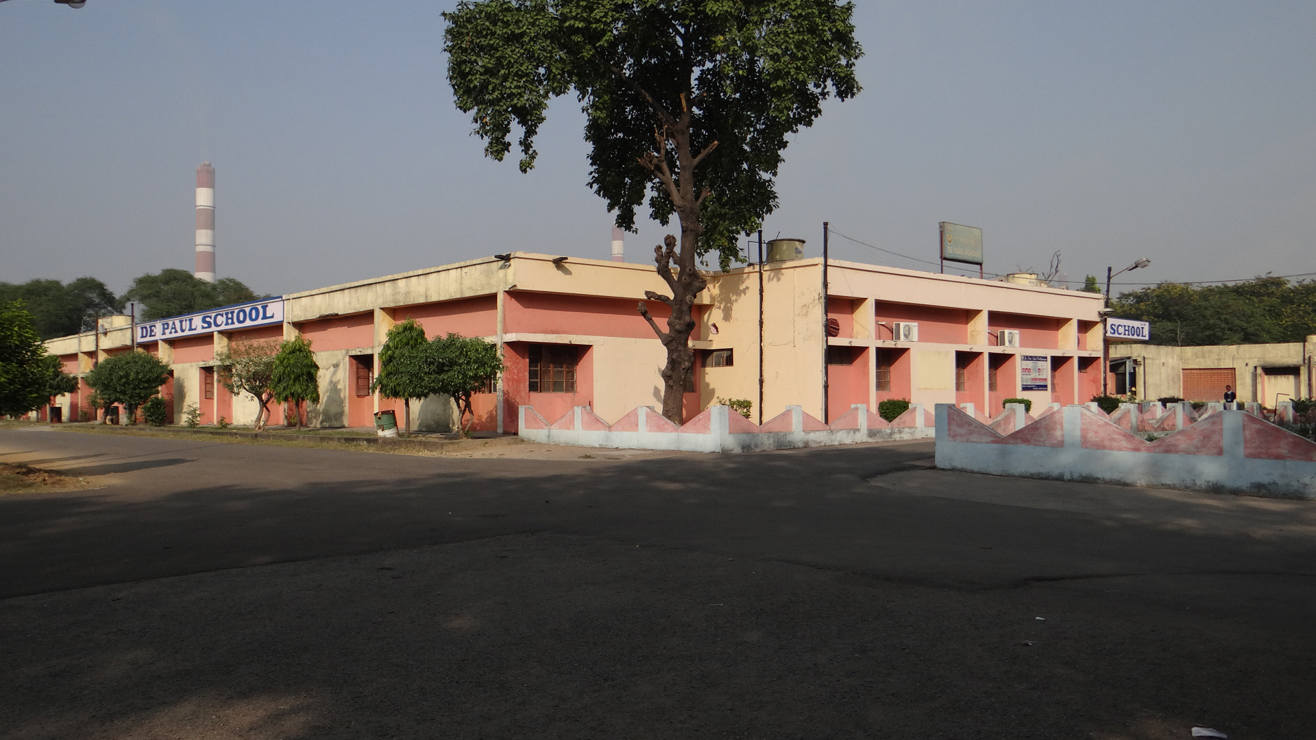 De Paul School
