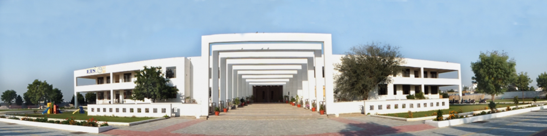 Evolution International School