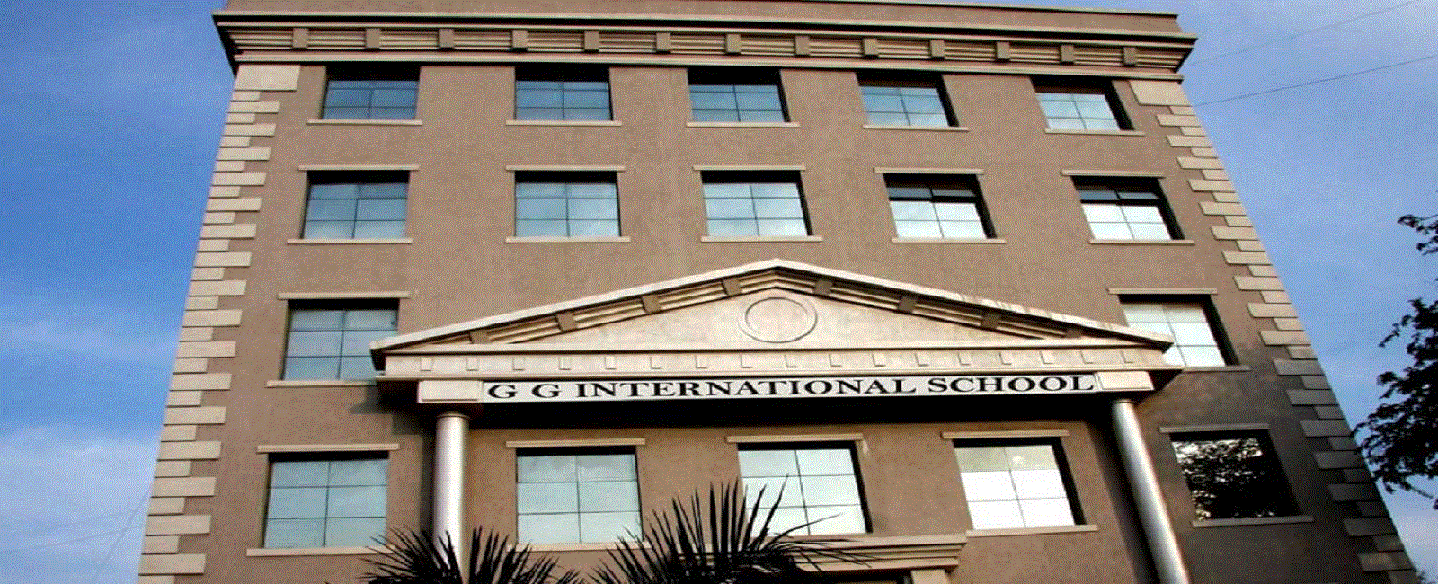 G G International School