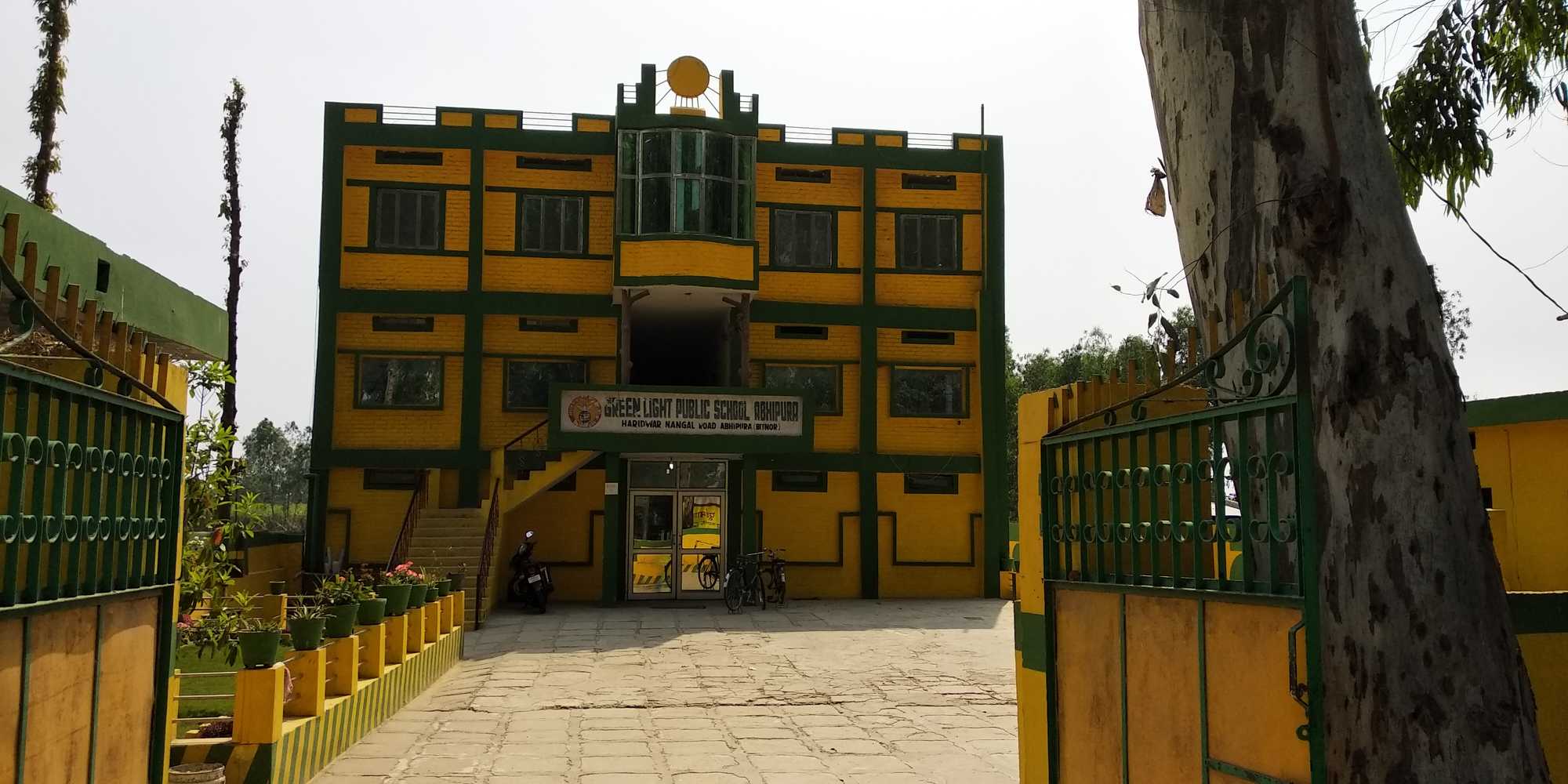 Green Light Public School