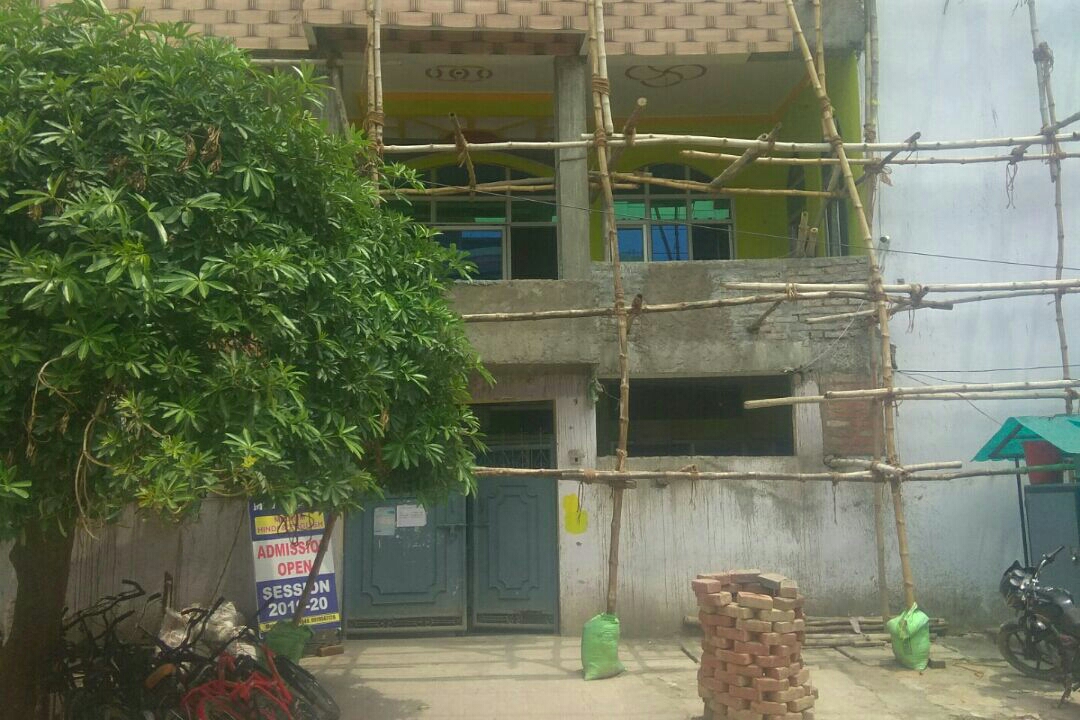 Kanpur Model School