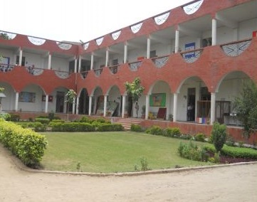 L K International School