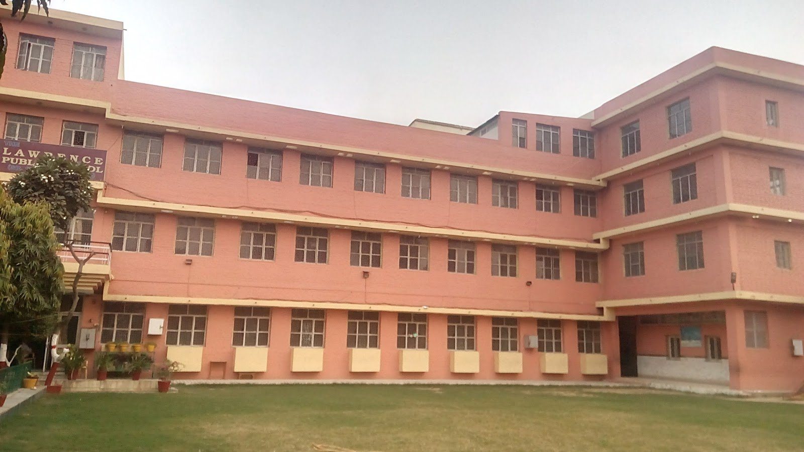 Lawrence Public School