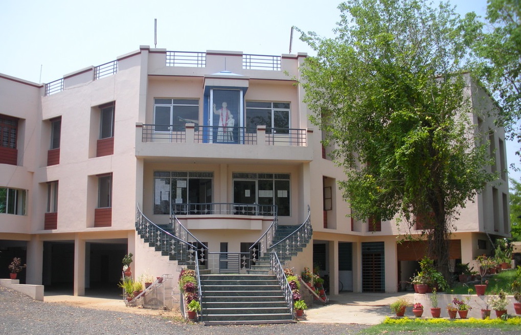 Montfort School