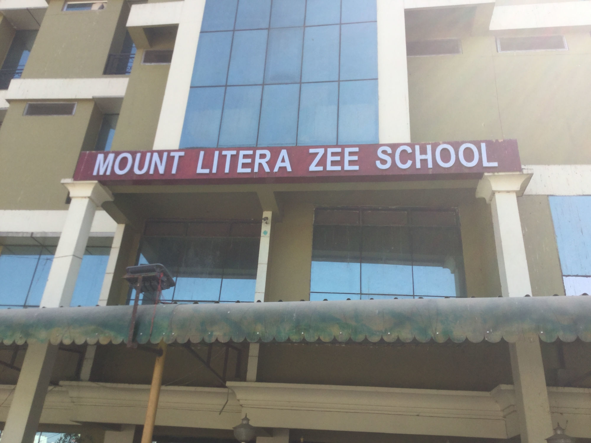 Mount Litera Zee School