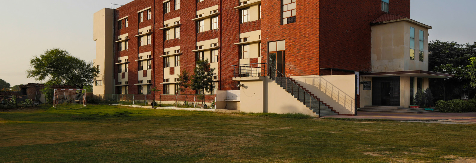 Pathfinder Global School