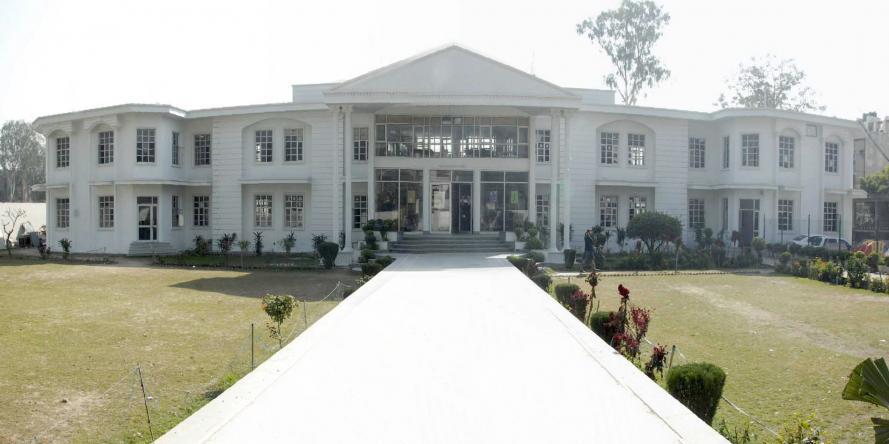 Preet Public Senior Secondary School