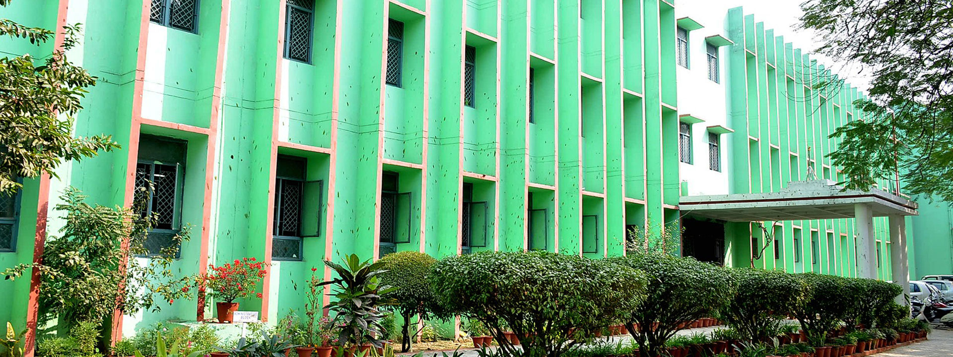 R R K School