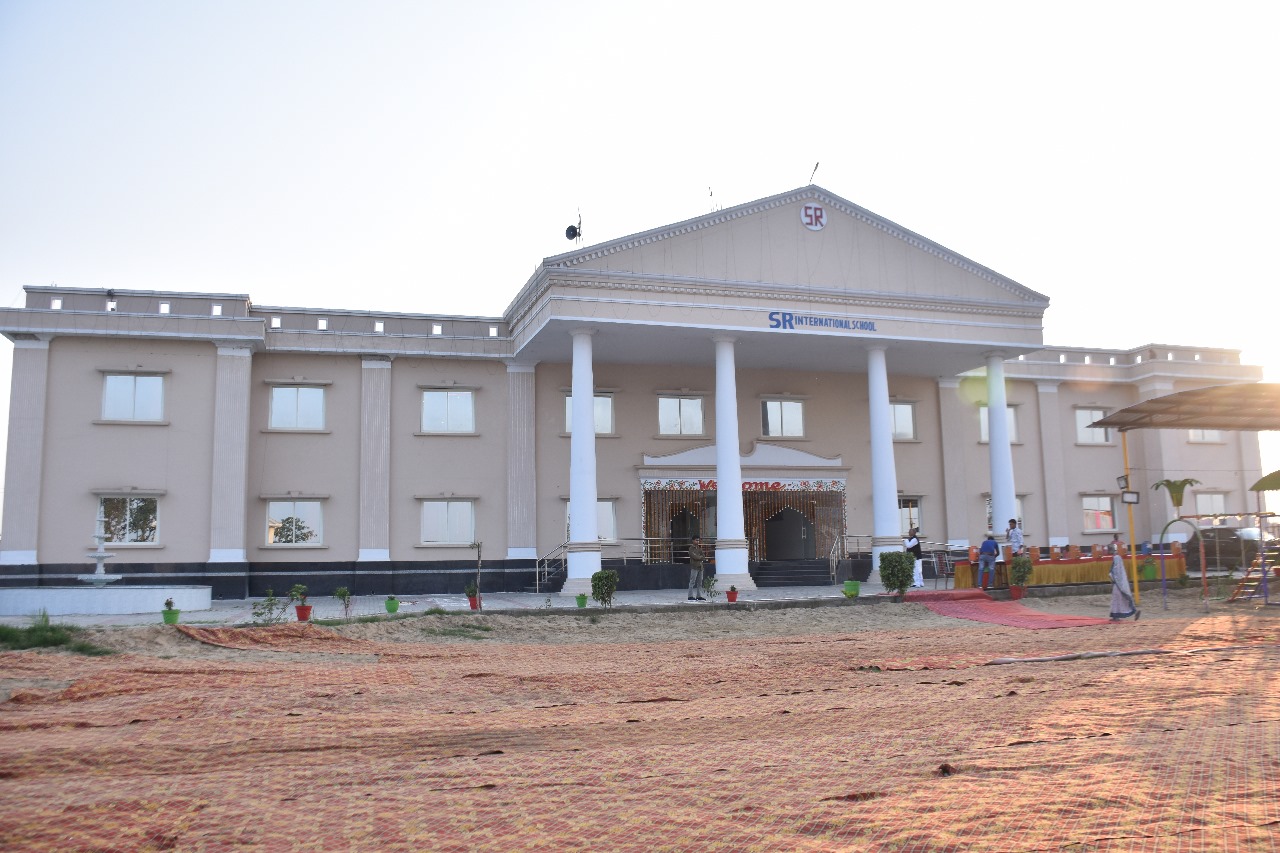 SR International School