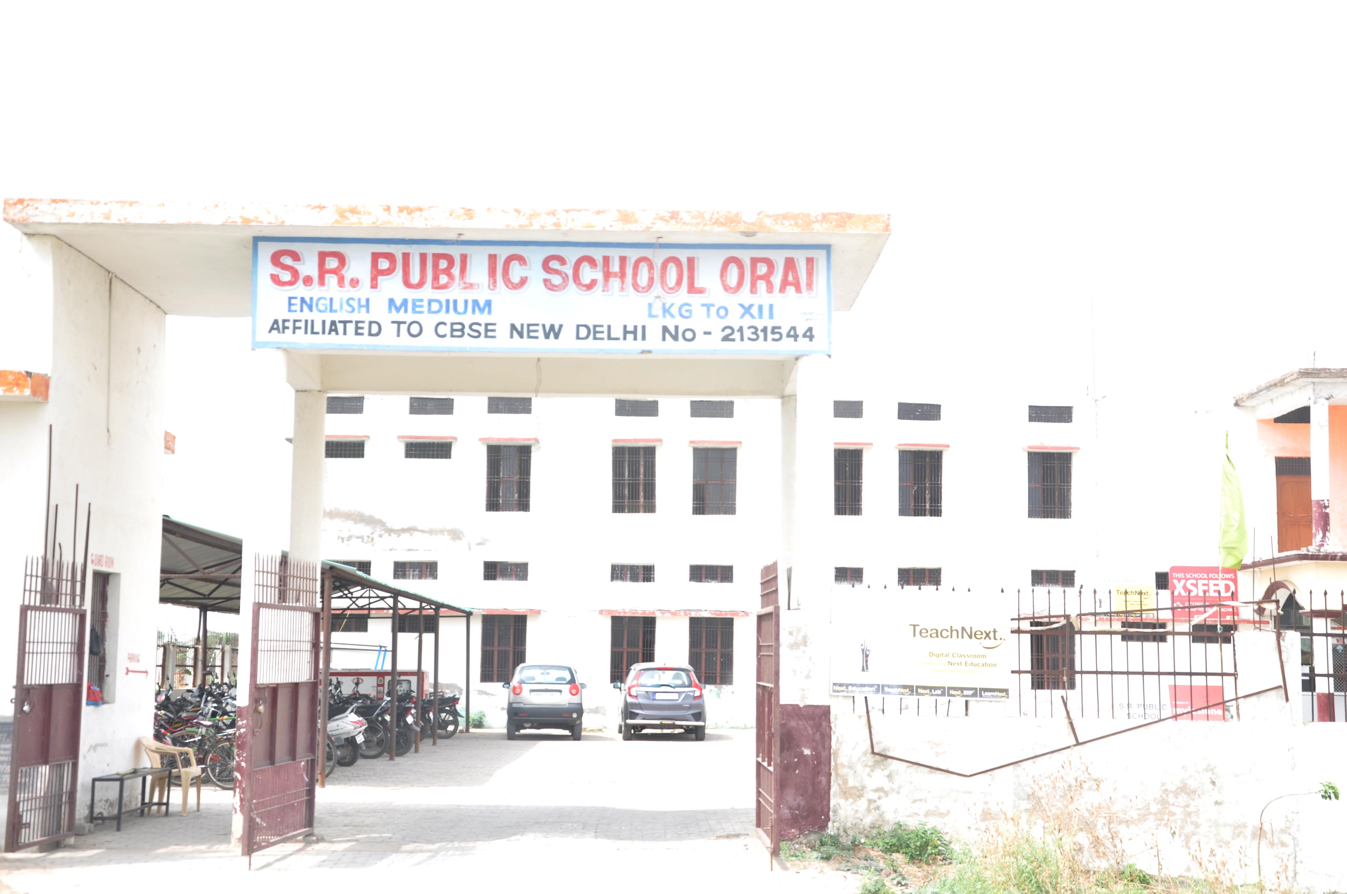 S.r. Public School