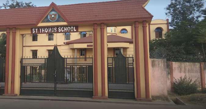 St Thomas School
