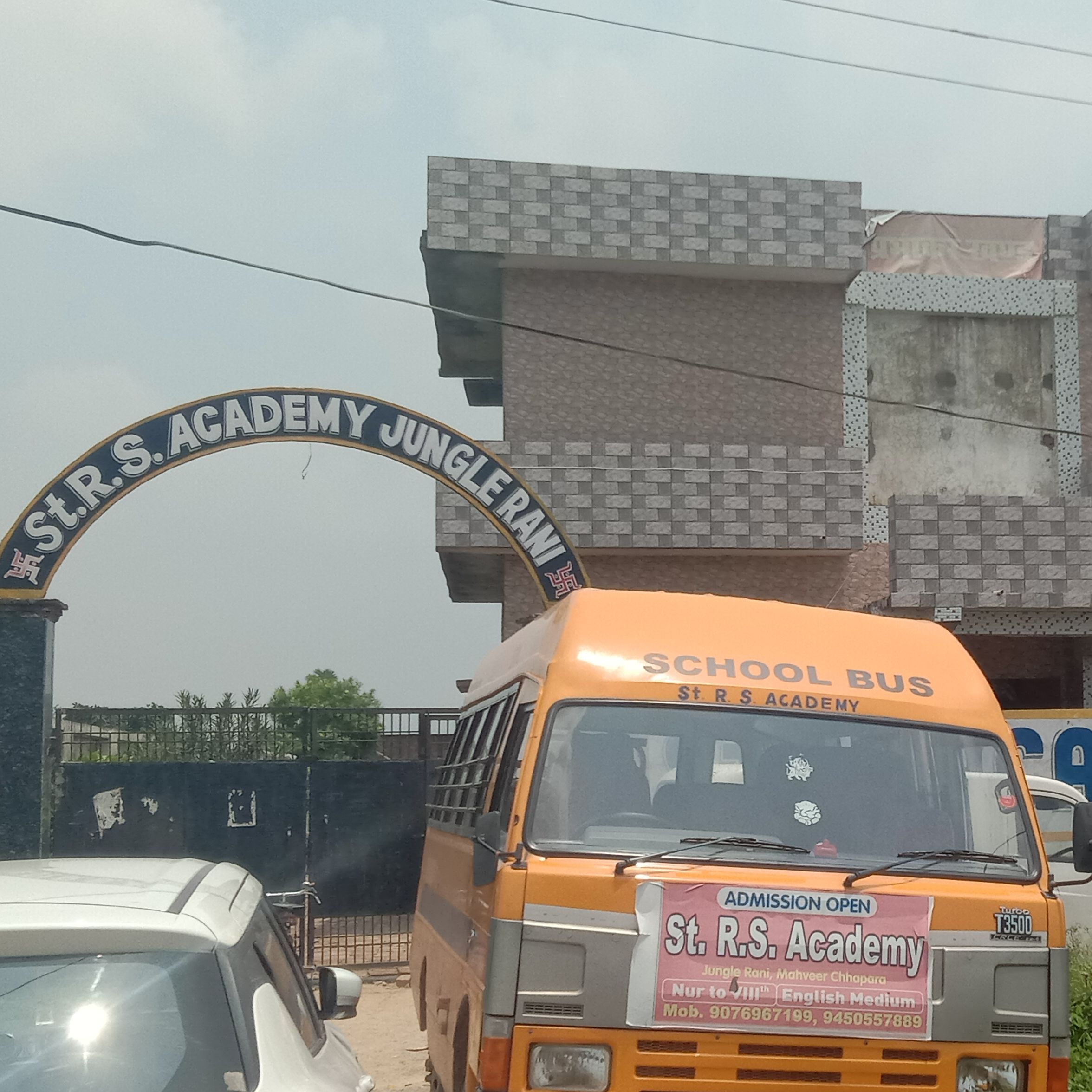 St R  S  Academy