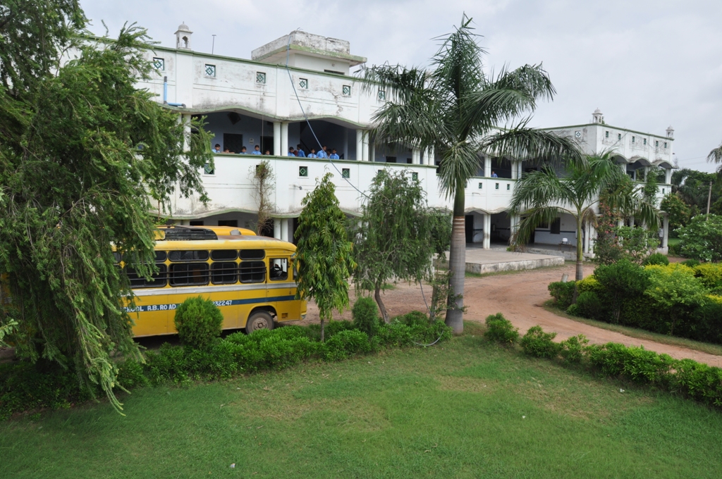 T R Gandhi Public School