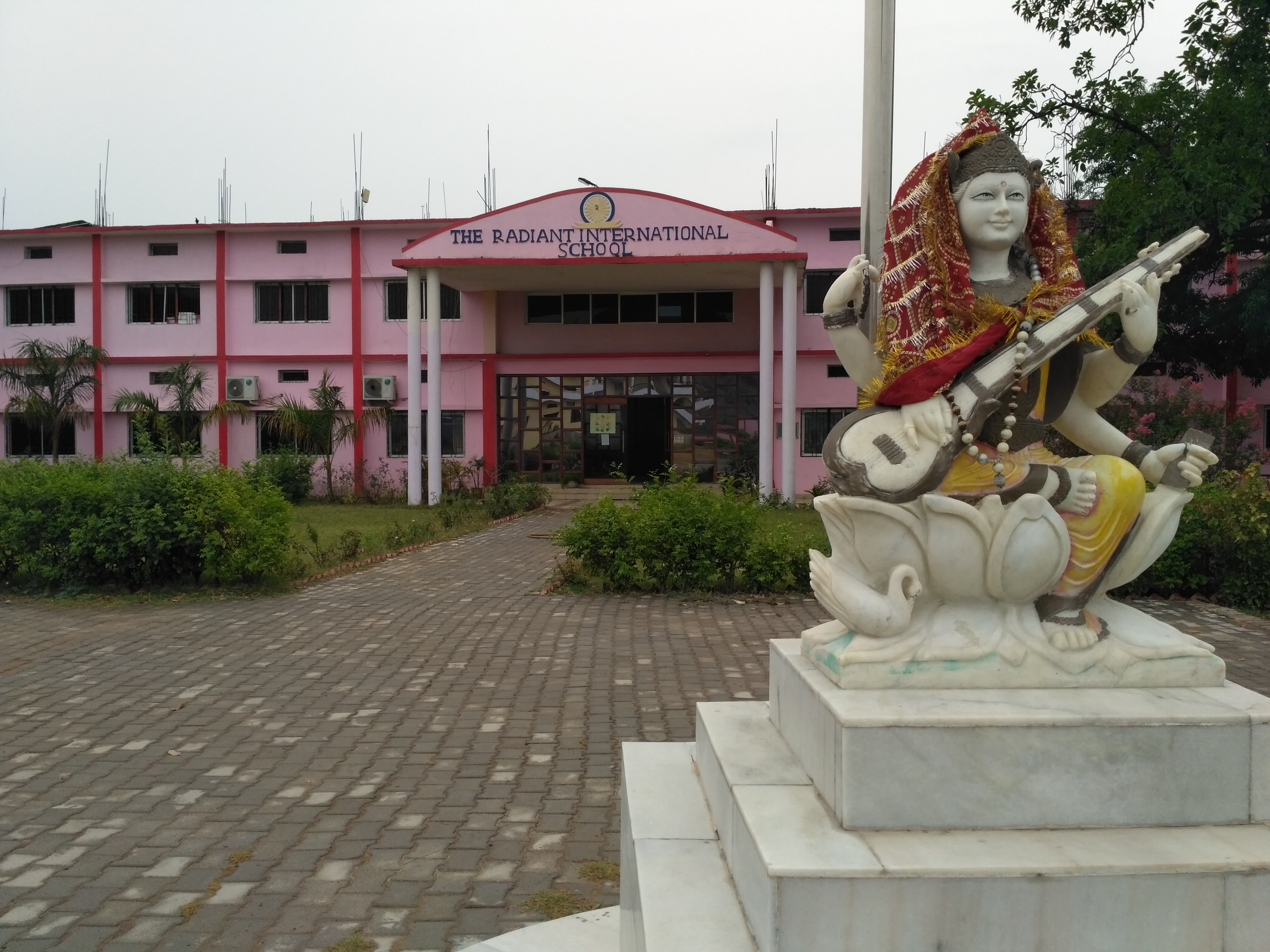 The Radiant International School