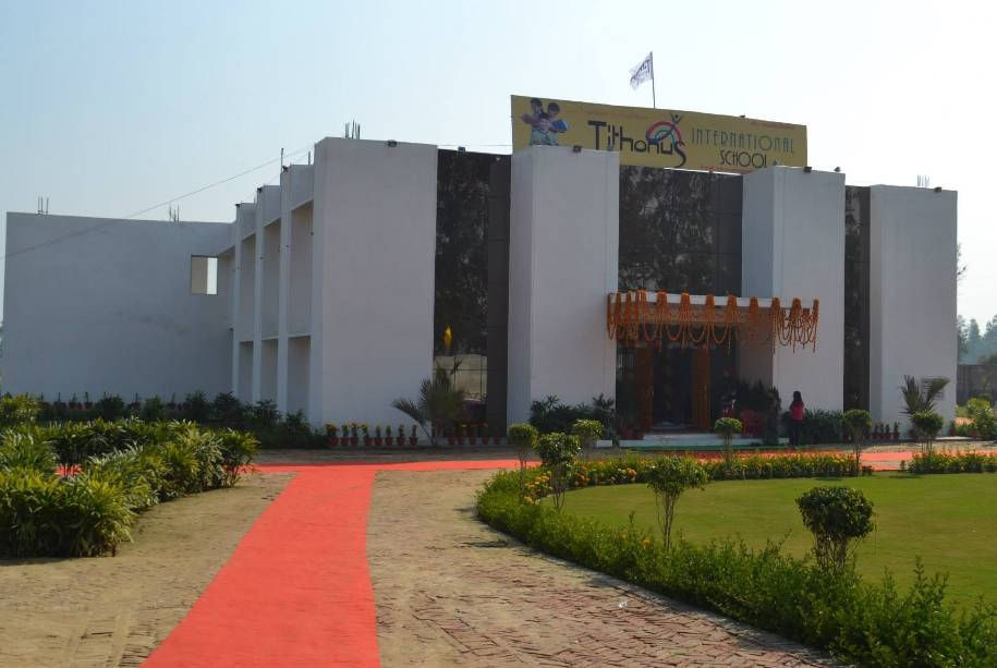 Tithonus International School