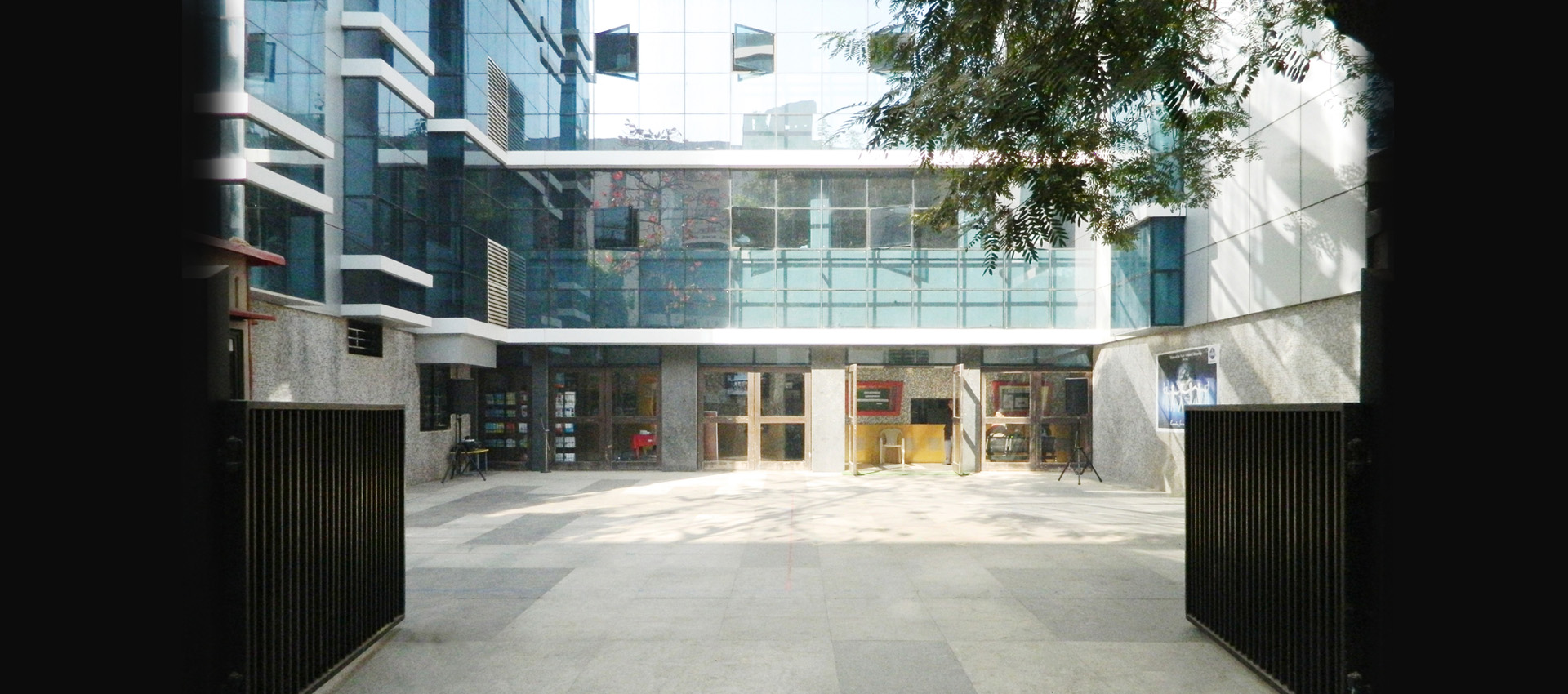 Universal High School