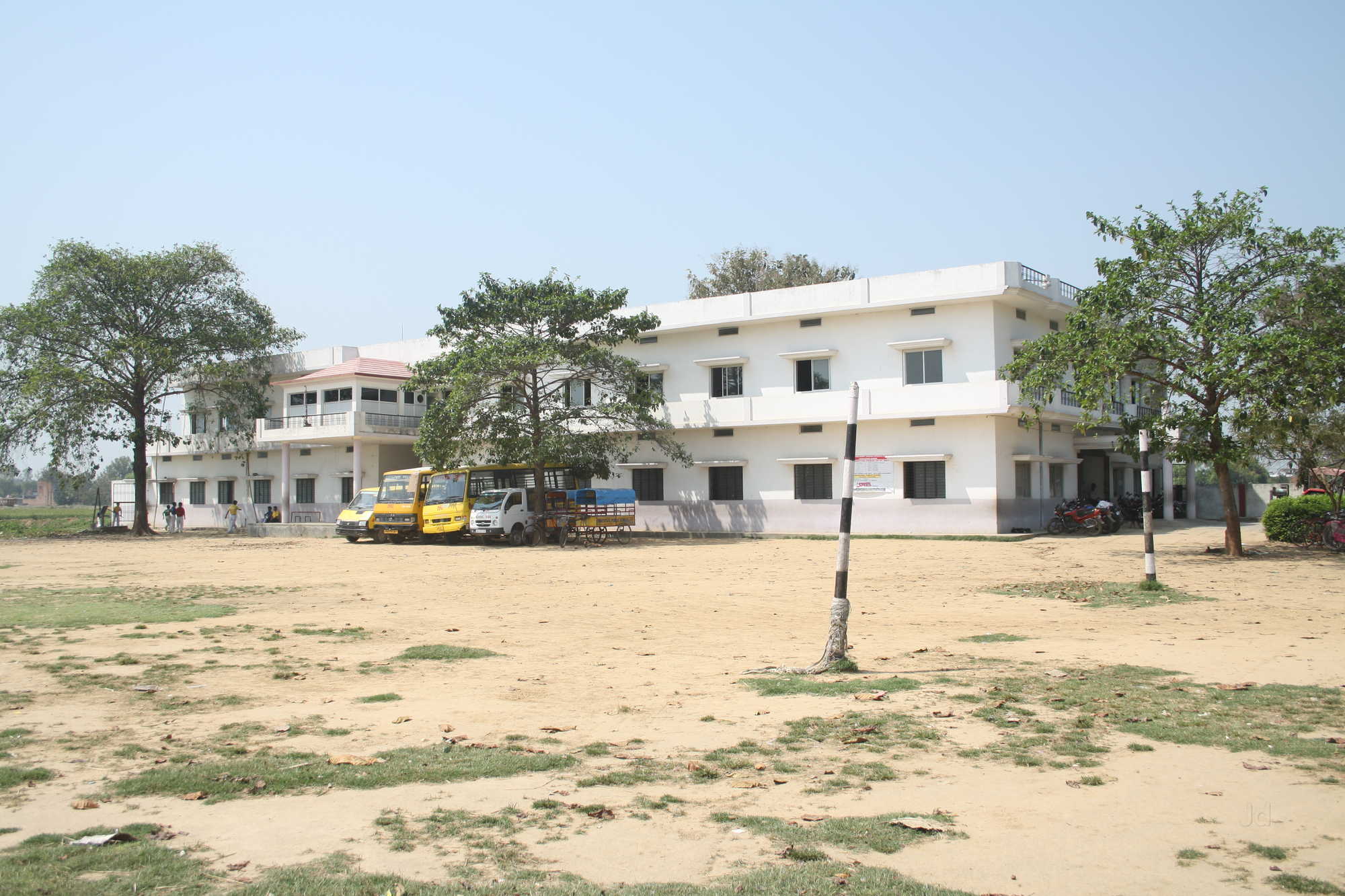 Universal Public School Baburi Chandauli